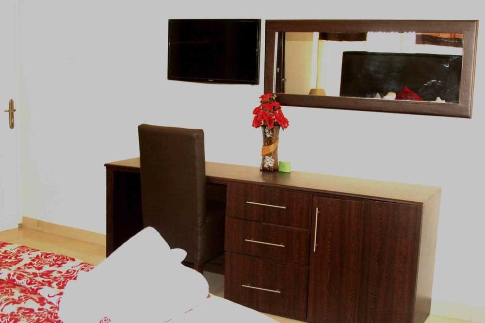 Perriman Hotel Kokrobite Экстерьер фото